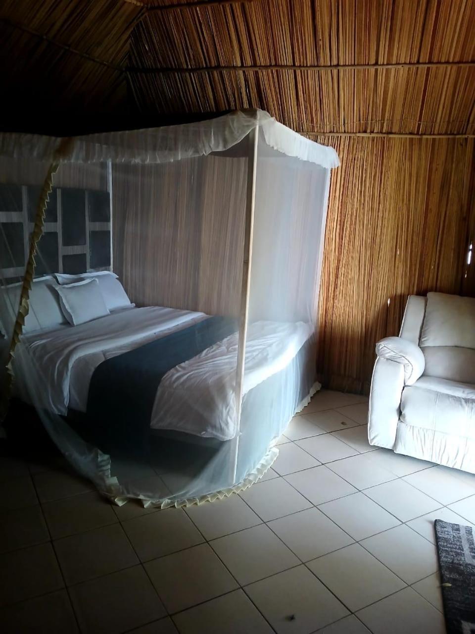Ches Bay Resort Nangina ภายนอก รูปภาพ